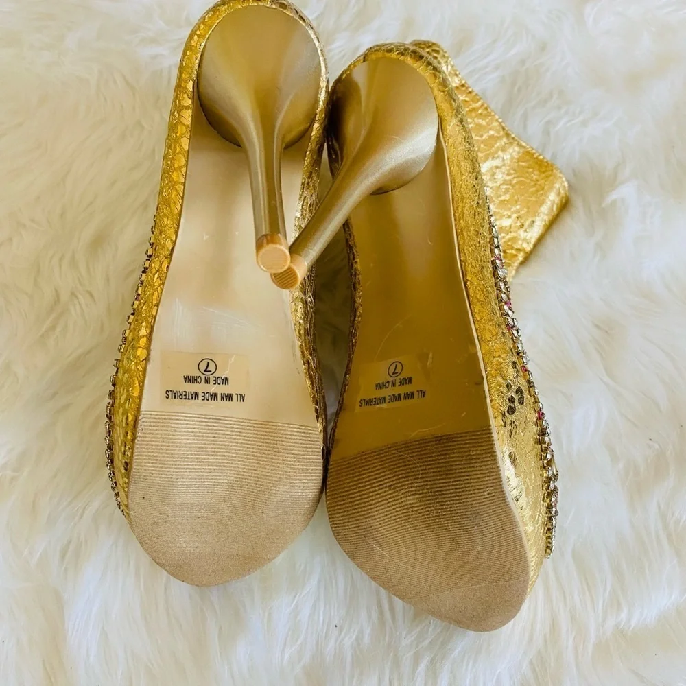 Celeste jewel embellished gold snakeskin stiletto bootie, Sz. 7